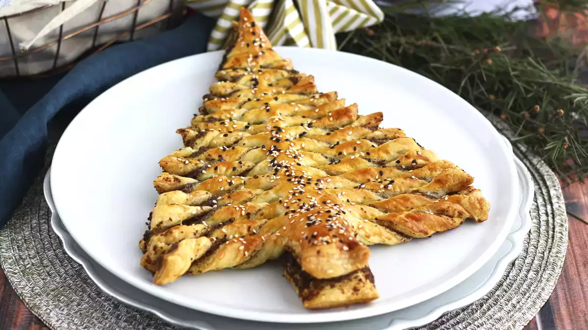 Recepti iz listnatega testa za božič: predjedi, jedi in sladice, ki nikoli ne propadejo