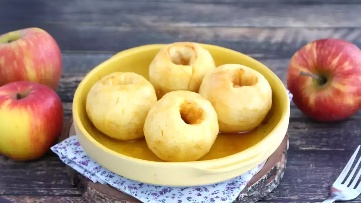 Surovo ali pečeno jabolko? Ta preprosta izbira lahko vpliva na vaše razpoloženje, sitost in celo na krvni sladkor.