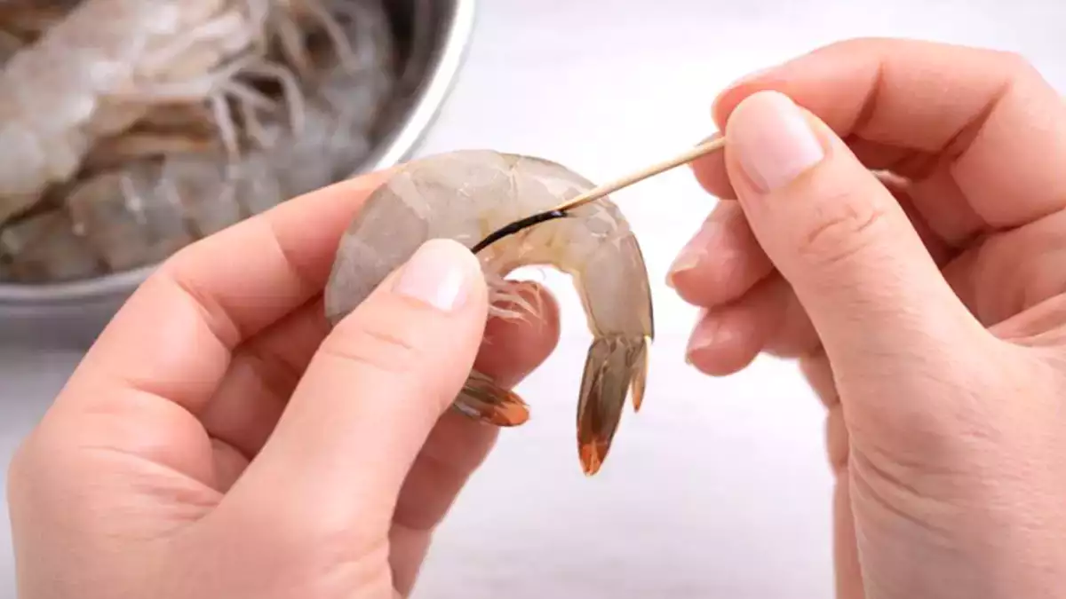 Ali jeste črne kozice? Ugotovite, kaj morda nevede jeste