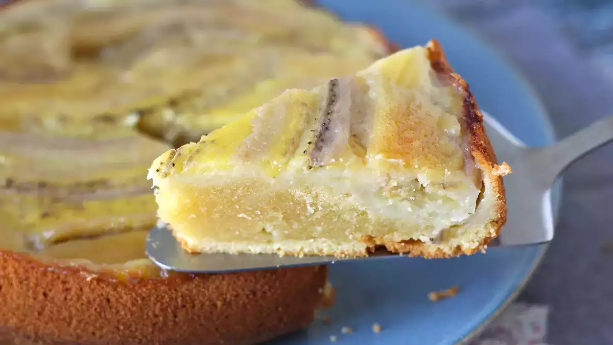 10 bananinih kolačkov, ki so tako okusni, da vonj po njih iz pečice obljublja nepozabno popoldansko kavo.