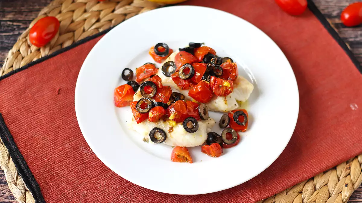 Imate v omari nekaj oliv? Tukaj je navodilo, kako jih spremeniti v 28 nepremagljivih receptov