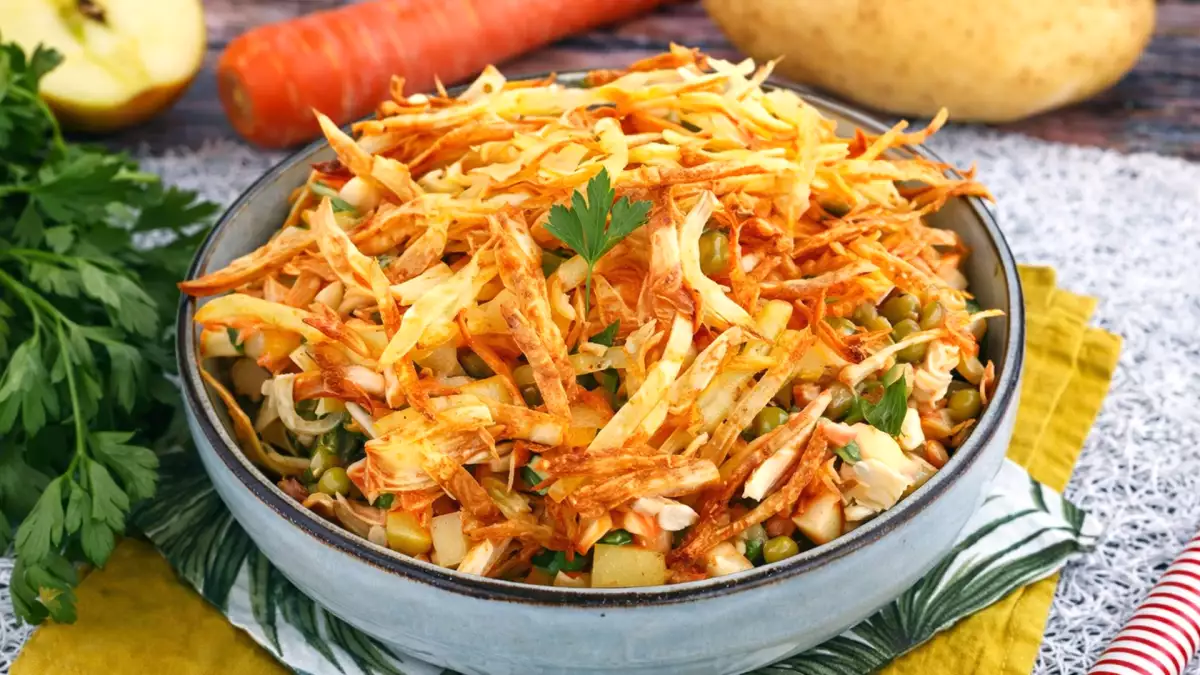 Ne samo za poletje: 10 zdravih, hitrih in barvitih spomladanskih solat