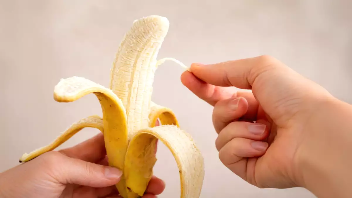 Kaj so te niti na banani in zakaj se pojavljajo ves čas?