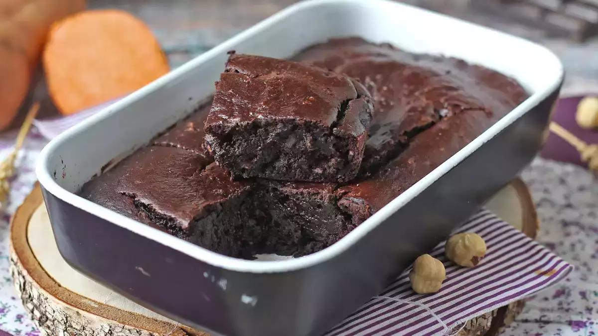 Ne maslo ne olje: skrivnost sočnega brownija je v sestavini, ki je nihče ne pričakuje