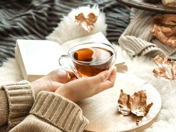 Nespečnost, tesnoba, begajoči um? Skrivnost spanja se morda skriva v vroči skodelici, ki je ne upoštevate.