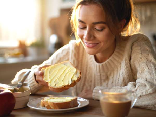 Kruh in maslo: za tem jutranjim običajem je čustvena navezanost, ki je ne morejo prezreti niti strokovnjaki