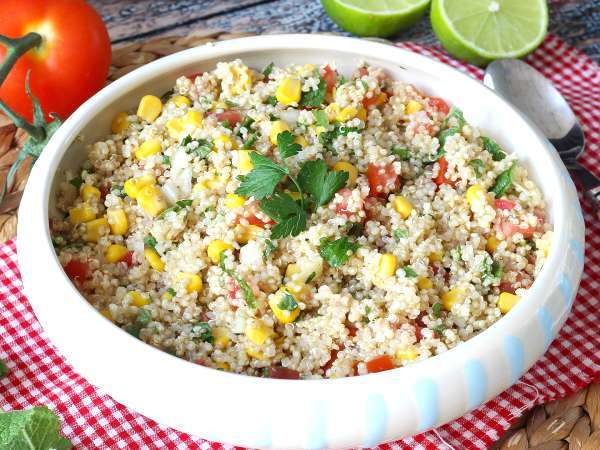 18 lahkih receptov, s katerimi boste rešili želodec med zabavami, ne da bi pri tem žrtvovali okus