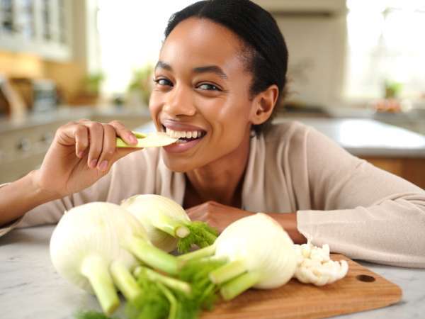 Zakaj je koromač po praznikih idealen za sprostitev trebuha