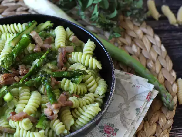 Kaj kuhati marca: 10 enostavnih in presenetljivih sezonskih receptov za tedenski meni