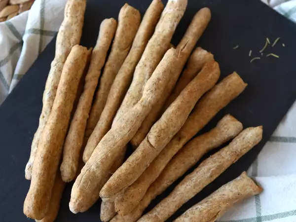 9 okusnih in hrustljavih idej za deljenje: preproste predjedi, ki vsak večer spremenijo v majhen dogodek