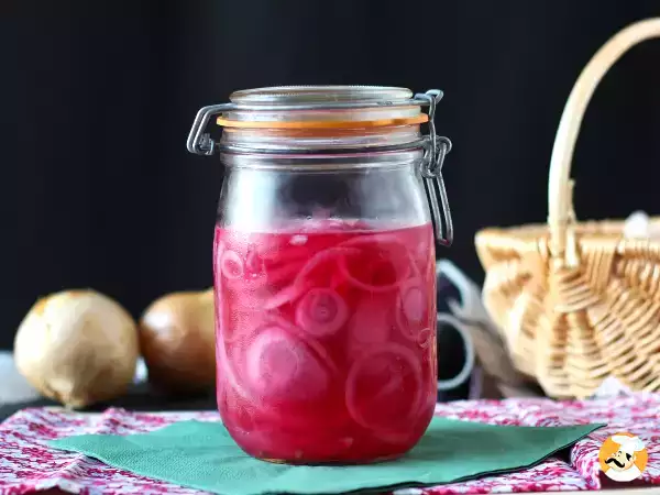 Kako čebulo spremeniti v neustavljive jedi 9 enostavnih in presenetljivih poceni receptov, ki vsak dan prinašajo okus in ustvarjalnost na mizo