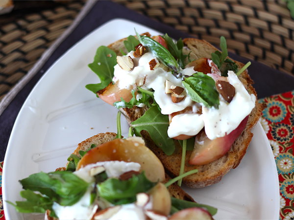 Iščete ideje za sendviče za pozno kosilo, bagete in toaste? Tukaj je 14 receptov, ki vas bodo navdihnili!