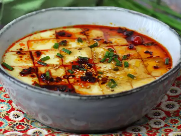 Izgleda kot flan, a ni sladek: 4 slani recepti, ki zmedejo oko in vas presenetijo