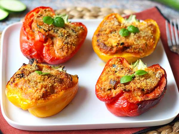 Paprika še nikoli ni bila tako neustavljiva: 9 enostavnih receptov, ki jih pripravljajo vsi