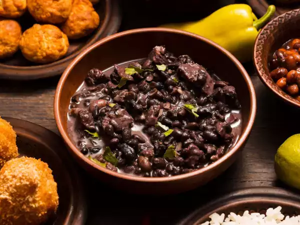 Odkrijte 10 receptov, ki so nekoč veljali za slabe, a so postali pravi dragulji gastronomije!