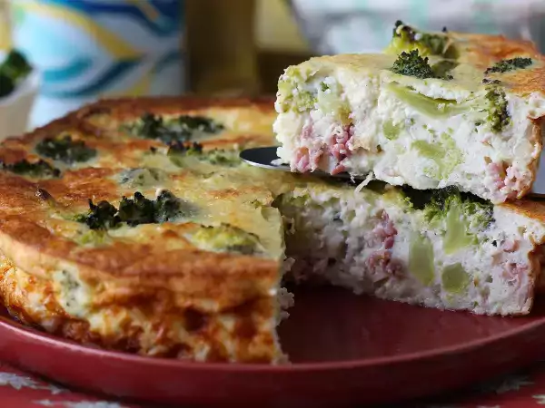 6 receptov za kiš brez testa, ki so tako mamljivi, da boste želeli poskusiti vse (ne le enega)