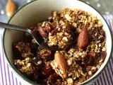 Recept Ekspresna granola z airfryerjem za hrustljav zajtrk