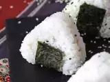 Recept Onigiri s tuno, majhen japonski trikotni sendvič z rižem - おにぎり