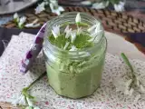 Recept Medvedov česnov pesto, dišeč in zelo okusen!