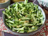 Recept Pikantna kumarična solata z arašidi