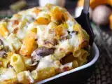 Recept Pečena testenina z bučo, gobami in bešamelovo omako