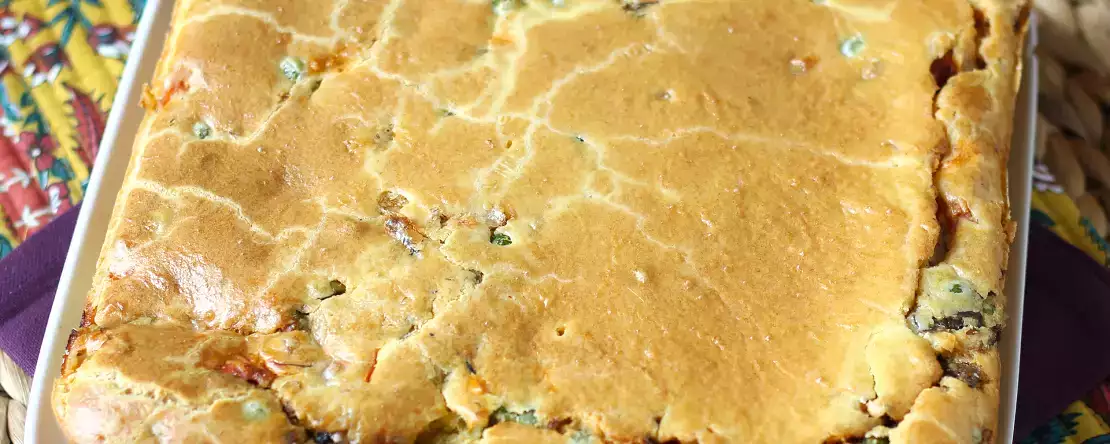 Slano testo za torto v mešalniku: hitro, enostavno in izjemno vlažno