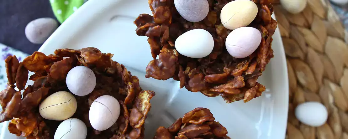 Velikonočna gnezda v peščenih vrtnicah