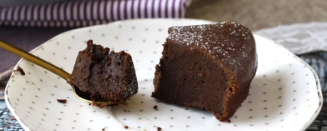 Čokoladni fondant z beljakovinami: preprost recept s sirotko