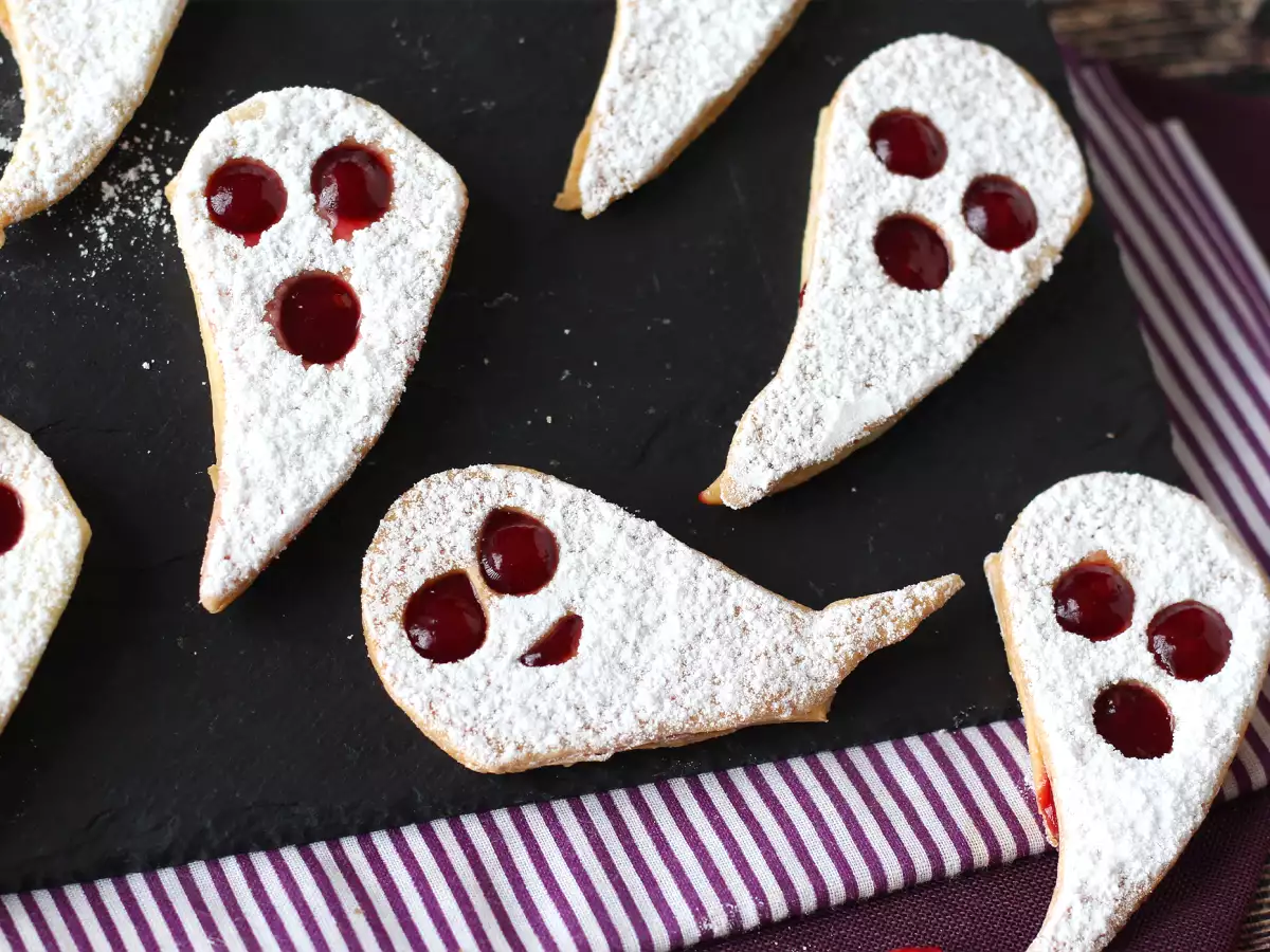 Recept Piškoti duhci: najlažji in najbolj zabaven recept za noč čarovnic, ki ga lahko pripravite z otroki
