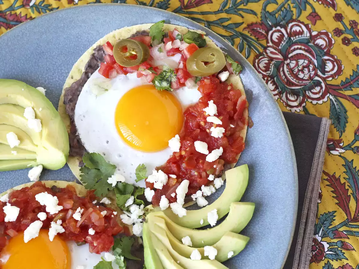 Recept Huevos rancheros: ikonična in okusna mehiška jed