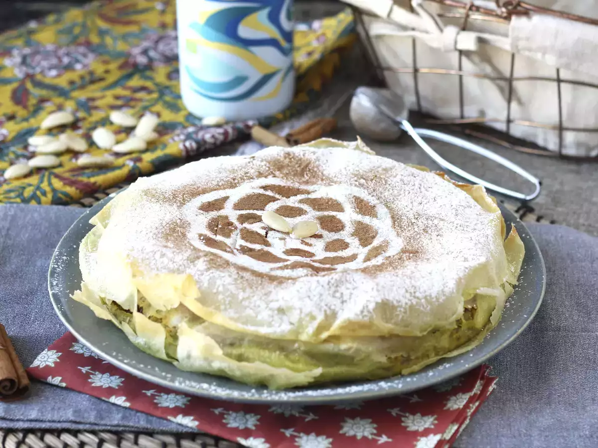 Recept Tradicionalno maroško pecivo z opečnim testom, piščancem in začimbami