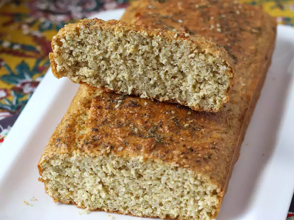 Recept Ovseni kruh brez glutena z jogurtom in jajci: zdrav in enostaven recept, poln beljakovin