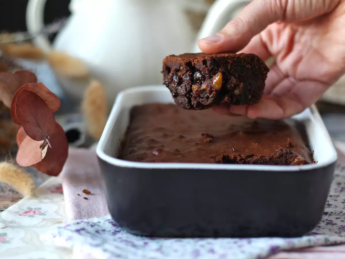 Recept Čokoladni in orehov brownie v zračnem cvrtniku