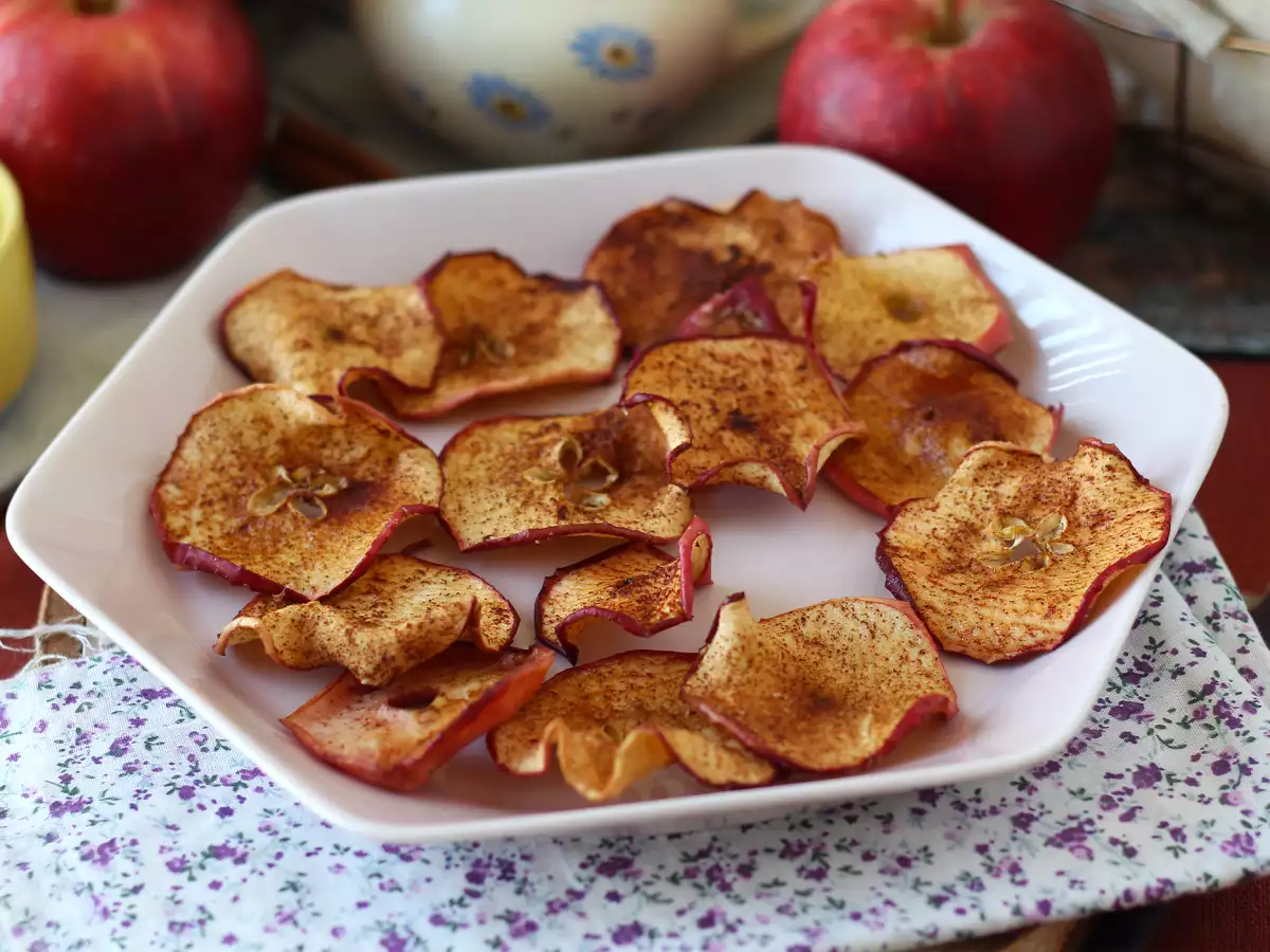 Recept Jabolčni čips s cimetom v cvrtniku na vroč zrak