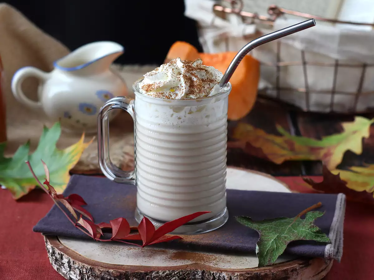 Recept Bučni latte z domačim bučnim sirupom!