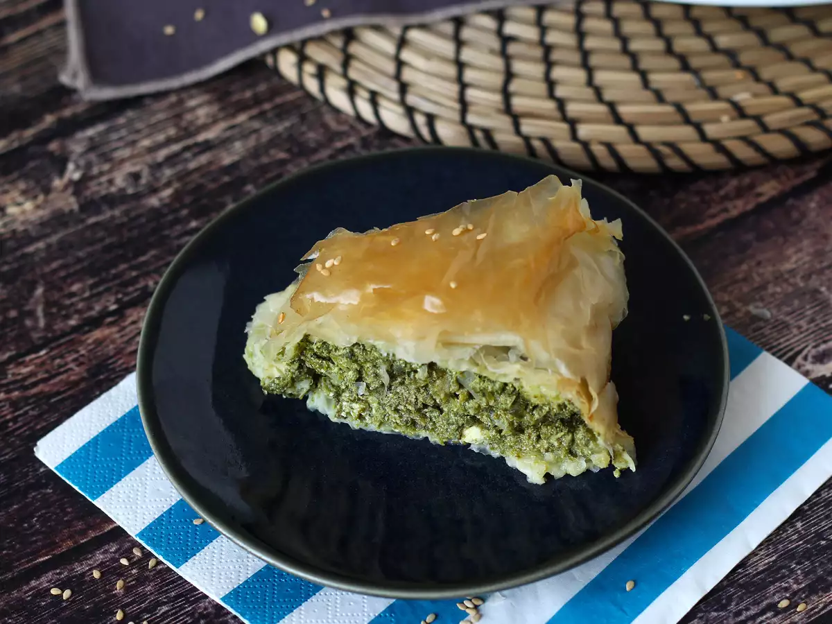Recept Spanakopita, izjemno preprosta grška pita s špinačo in sirom feta