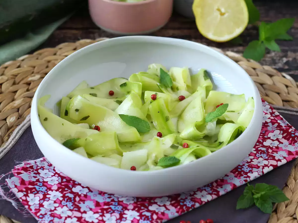 Recept Marinirane bučke, popoln zelenjavni carpaccio za poletje!