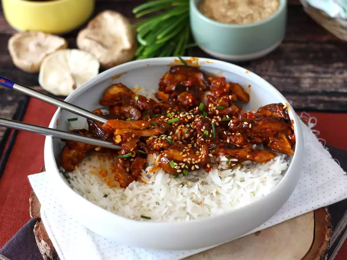 Recept Gobe po korejsko - gobe šitake v omaki gochujang