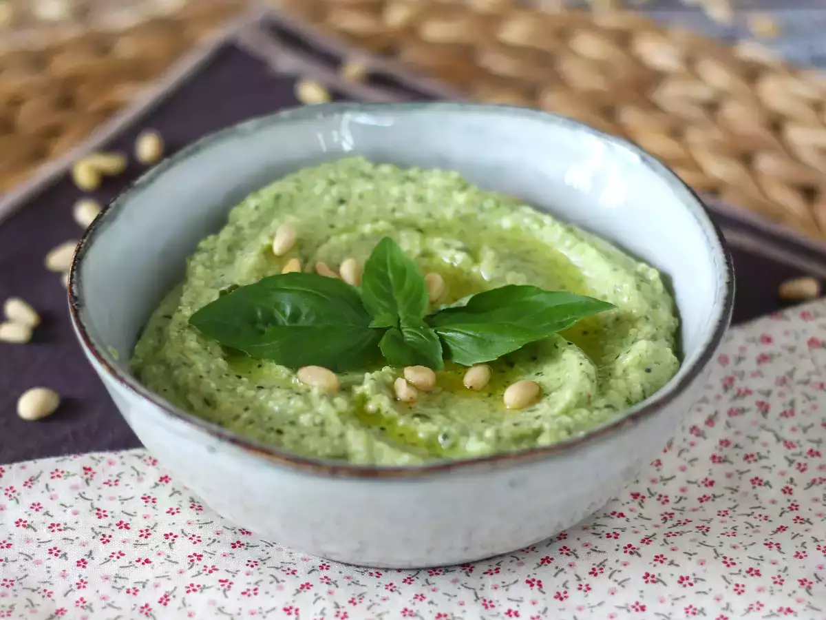 Recept Pesto iz bučk, hiter in okusen recept brez kuhanja