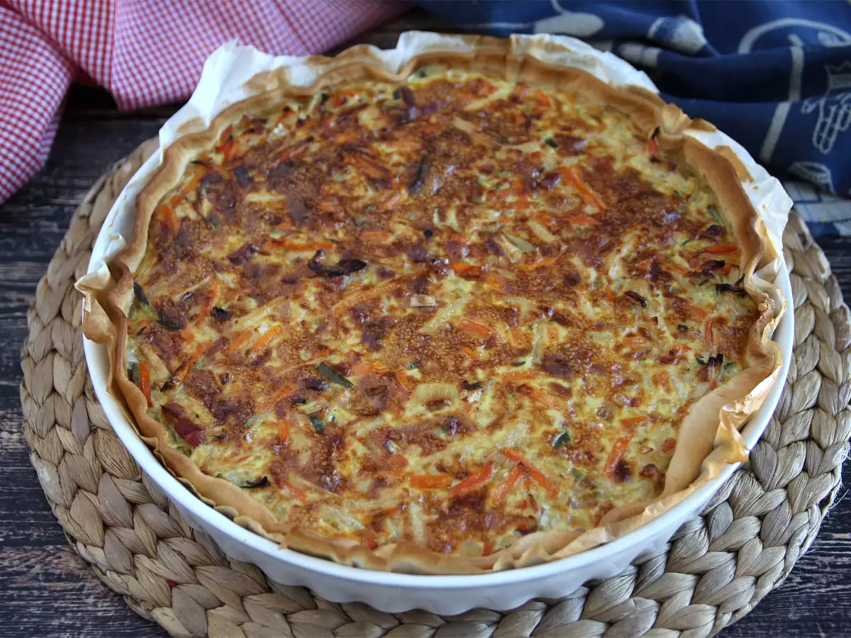 Recept Kiš z zelenjavo in slanino, ki ga imajo vsi radi!