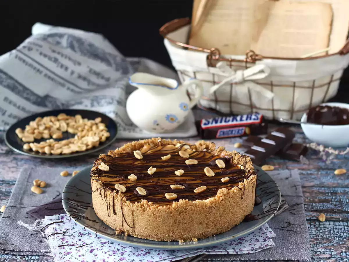 Recept Izjemno gurmanski cheesecake v slogu snickersa