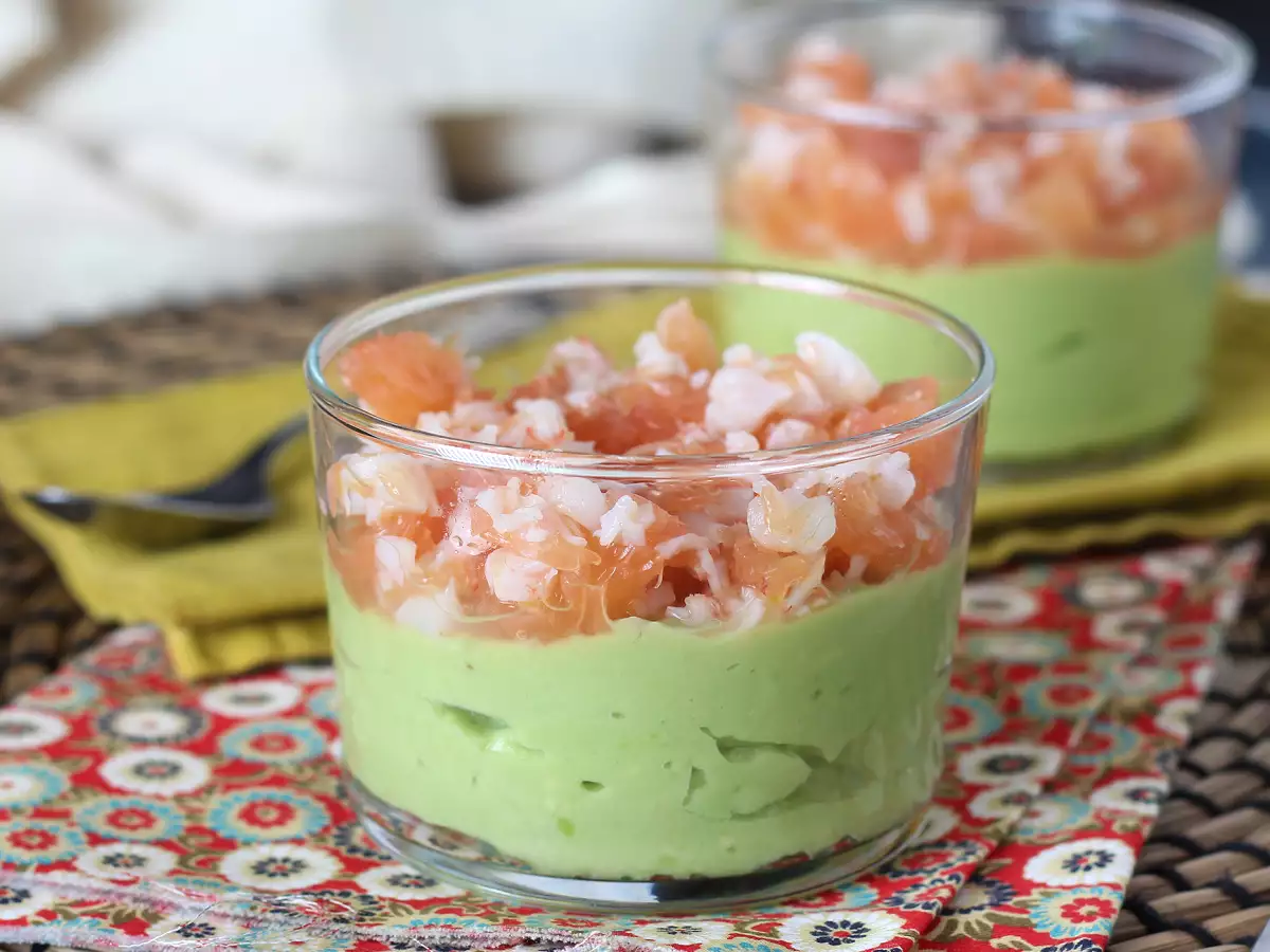 Recept Avokadovi kozarčki s kozicami in grenivko