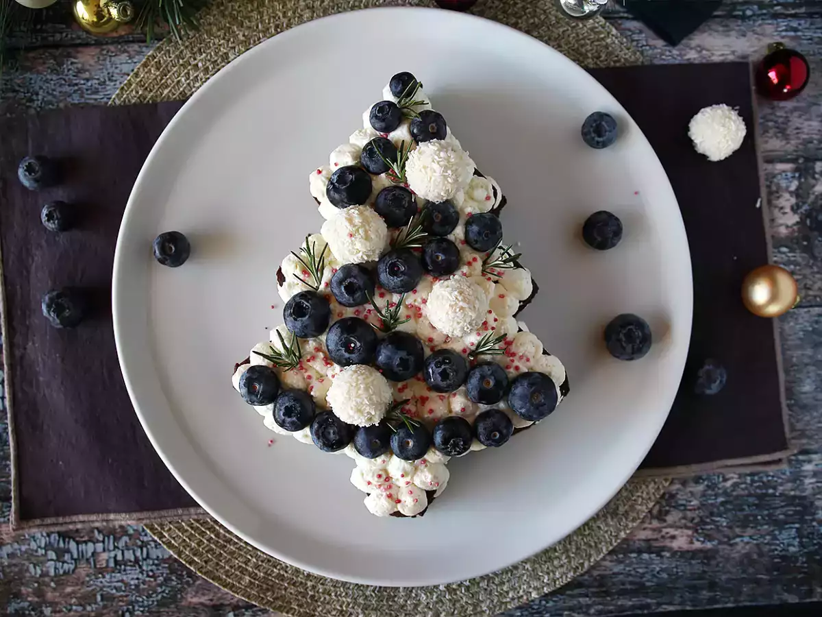 Recept Božična pita v obliki smrečice: edini recept, ki lahko nadomesti božično rulado!