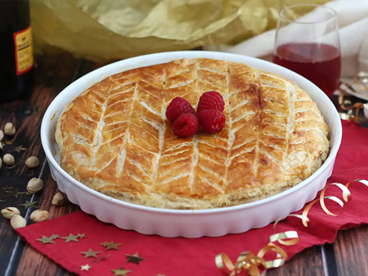 Recept Kraljeva galeta s frangipanom, malinami in pistacijami
