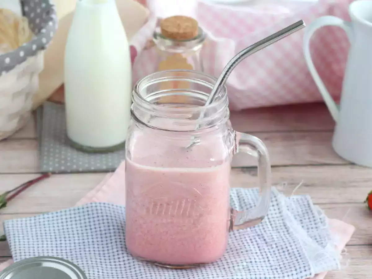 Recept Veganski milkshake z rdečim sadjem