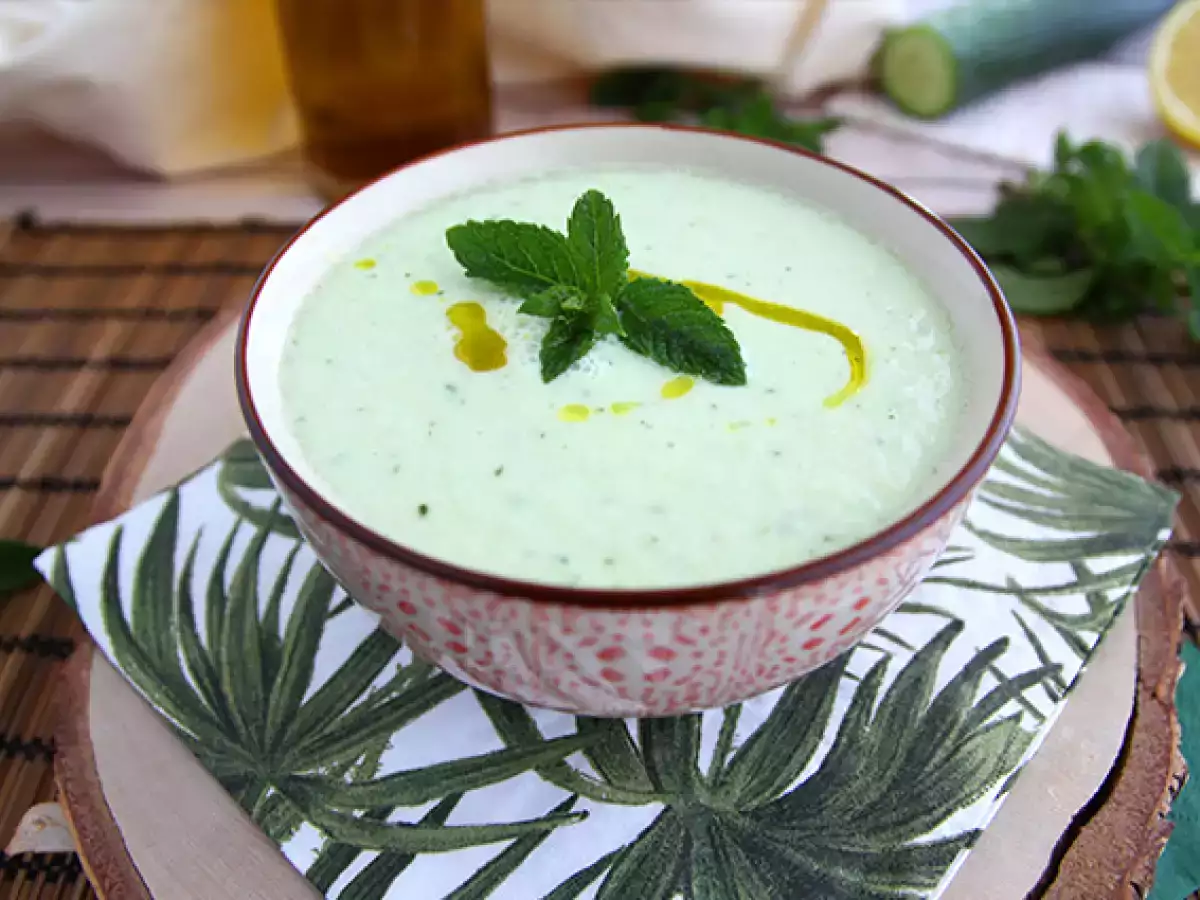 Recept Hladna juha iz kumar in mete