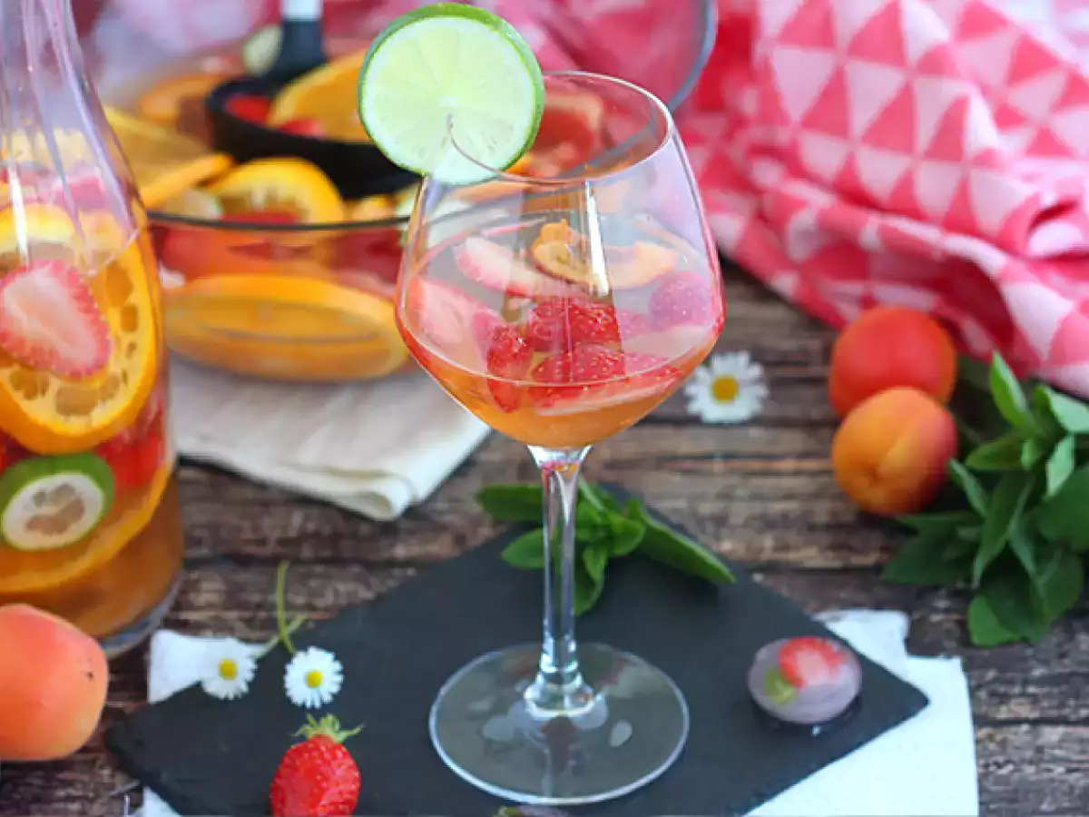 Recept Sangrija z belim vinom – bela sangrija