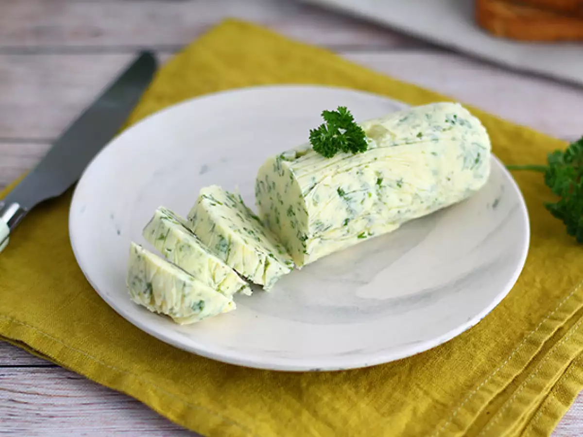 Recept Maslo maître d'hôtel (preprosto in hitro)