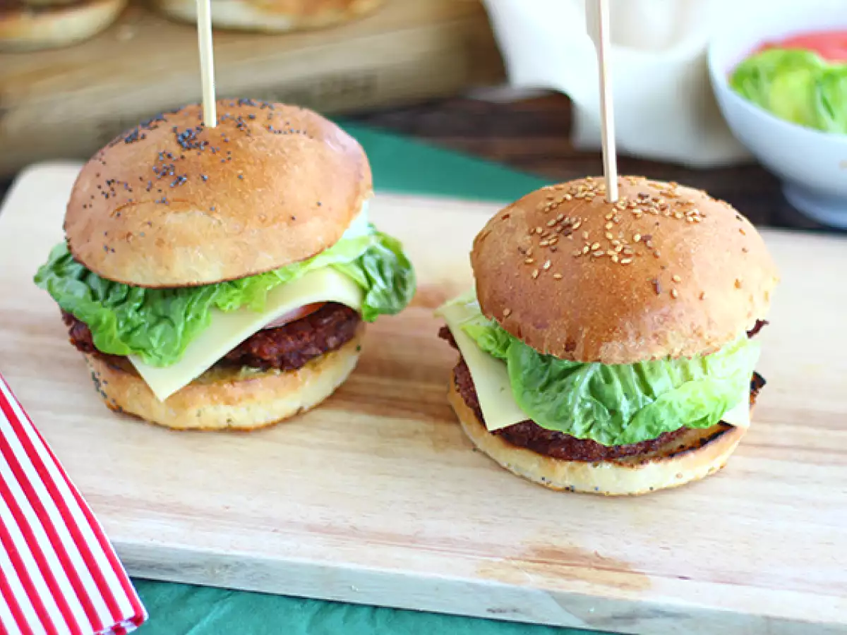 Recept Vegetarijanski burger z rdečim fižolom