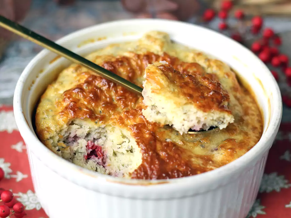 Recept Super preprosta beljakovinska torta iz rdečega sadja